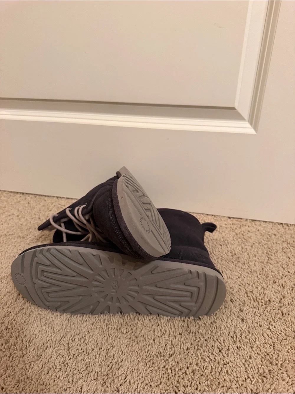 UGGs Mens 11 Navy Blue Suede Boots